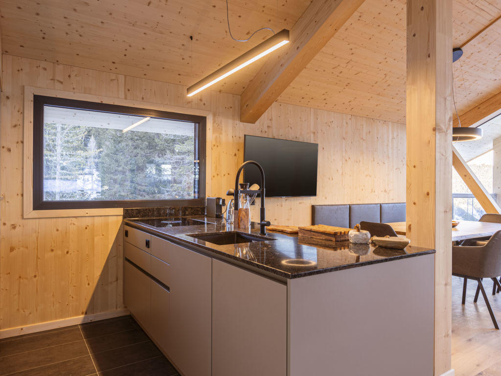 Superior # 8 mit Sauna & Hot Tub