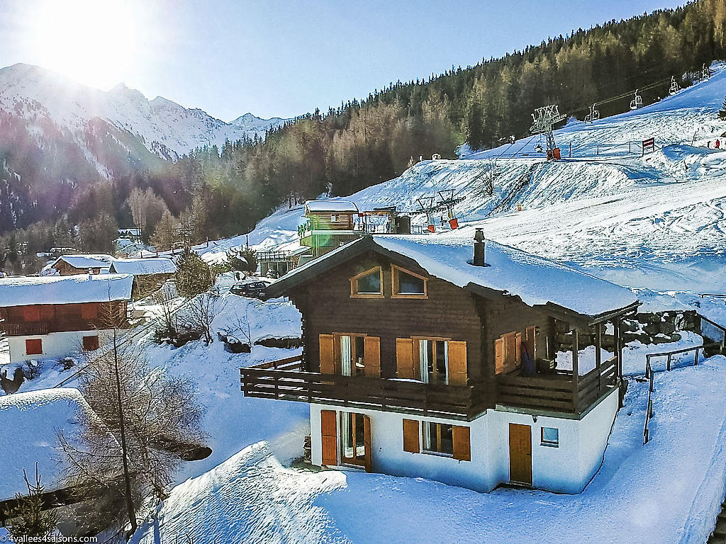 the Chalet on the Piste
