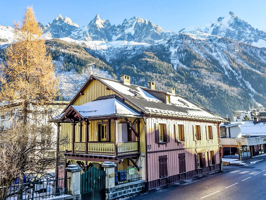 Le Chalet Suisse