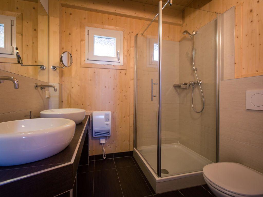 # 20 mit IR-Sauna & Sprudelwanne innen