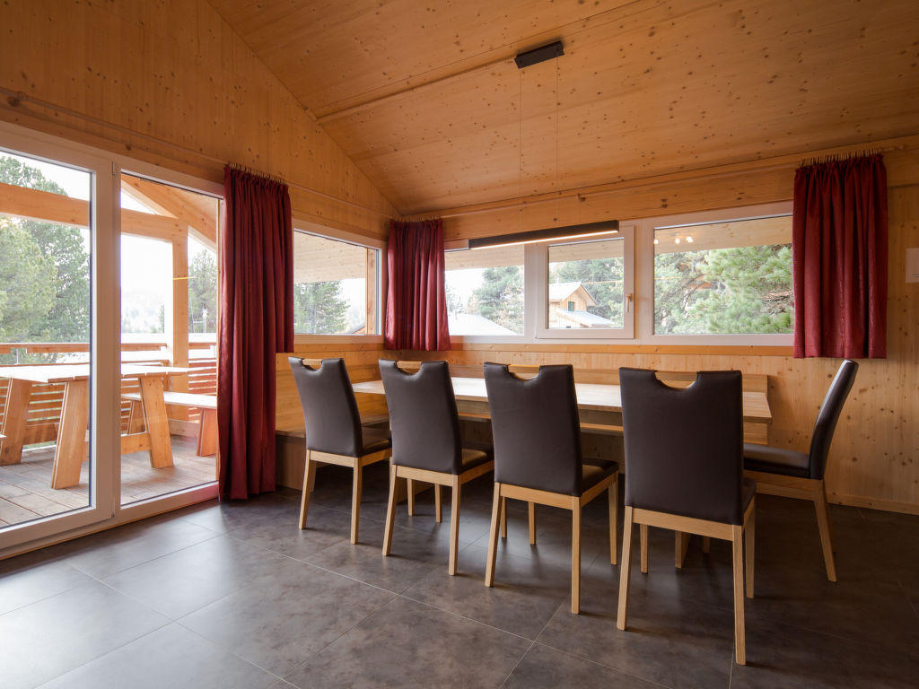 #31 mit IR-Sauna und Sprudelbad innen
