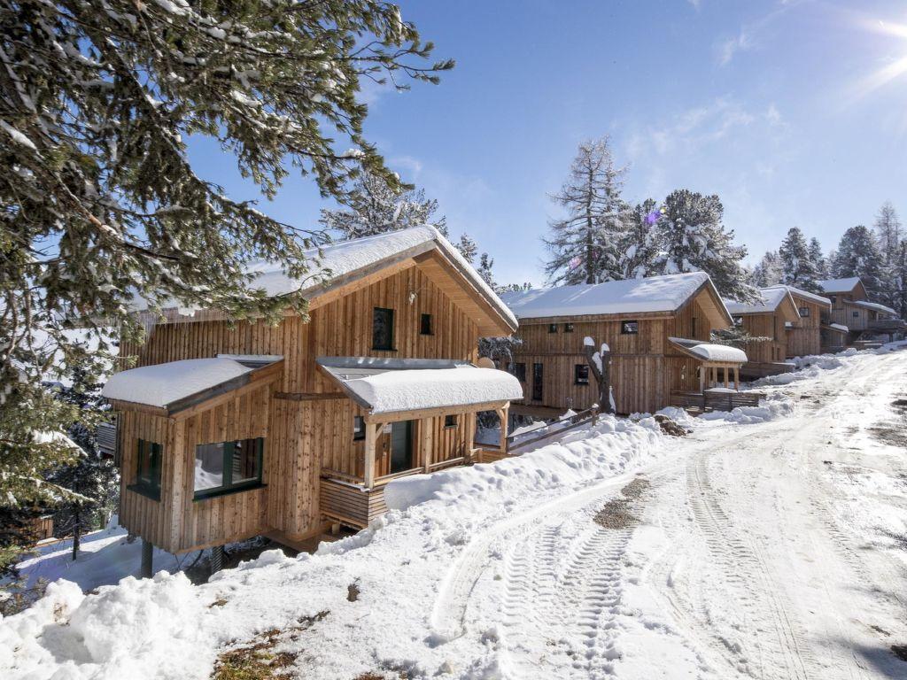 #32 mit IR-Sauna & Sprudelwanne Innen